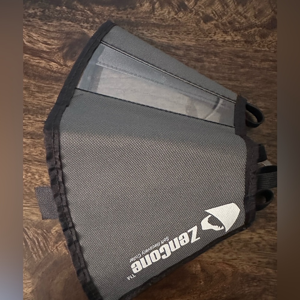 Brand New Zenpet pet recovery Cone Size S